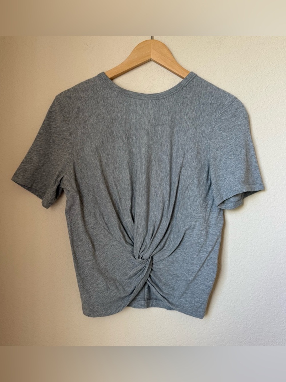 Lululemon Crescent T-Shirt Gray Size 8